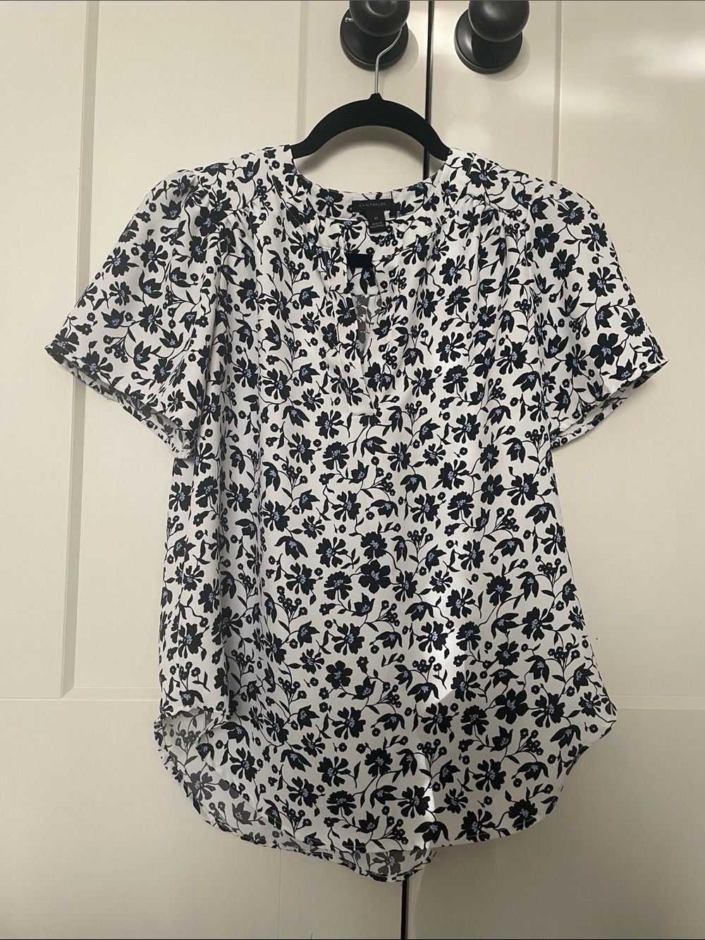 Ann Taylor Floral Short-Sleeve Blouse